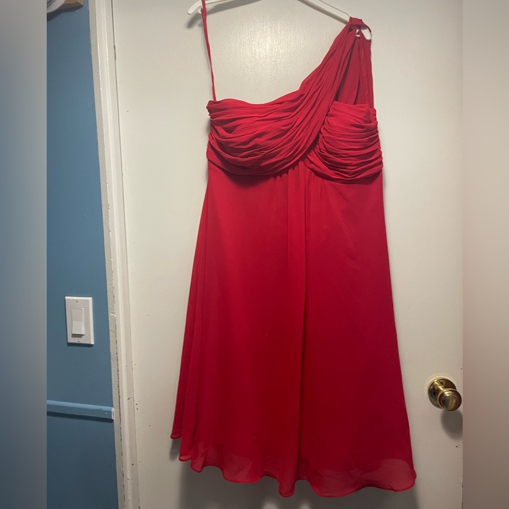 Bandolino Vibrant Red One-Shoulder Dress